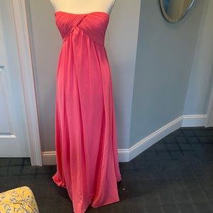Glamorous maxi dress. Pull on comfortable in pretty melon color. 49.5 length
